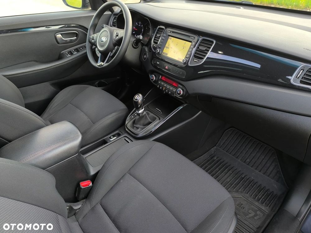 Kia Carens 1.7 CRDi L 7os - 6