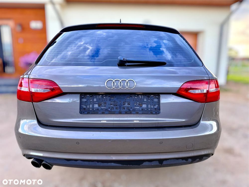 Audi A4 Avant 2.0 TDI ultra S tronic - 6