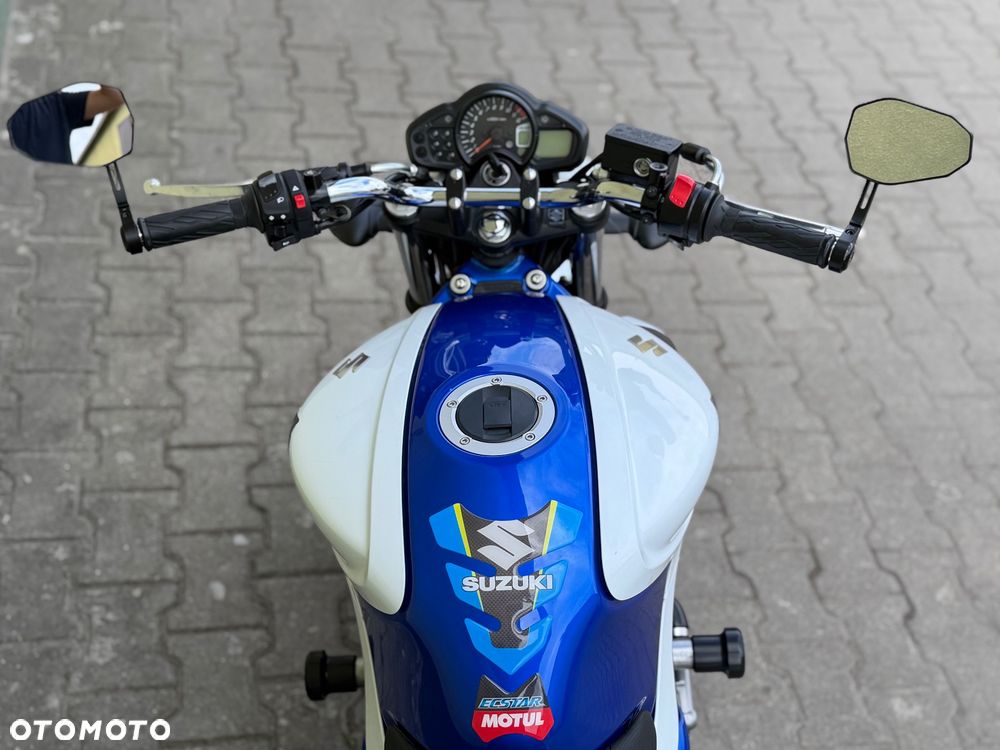 Suzuki Gladius - 18