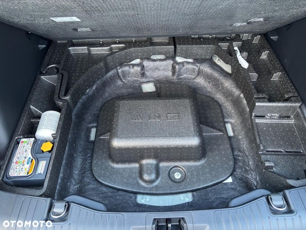 Ford Kuga - 36
