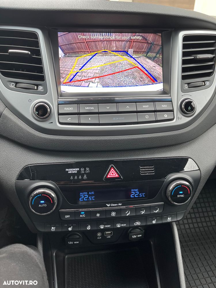 Hyundai Tucson 2.0 CRDI 4WD Automatik Premium - 22