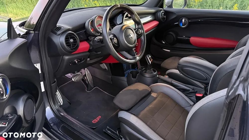 MINI John Cooper Works - 23
