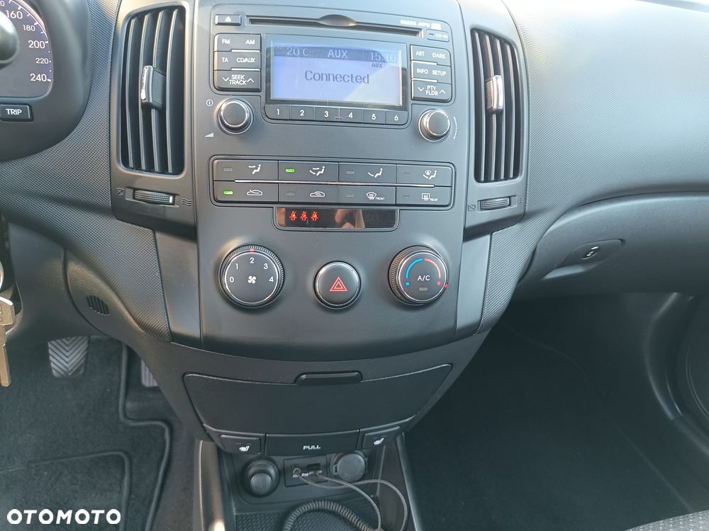 Hyundai i30 1.4 Comfort EU5 - 11
