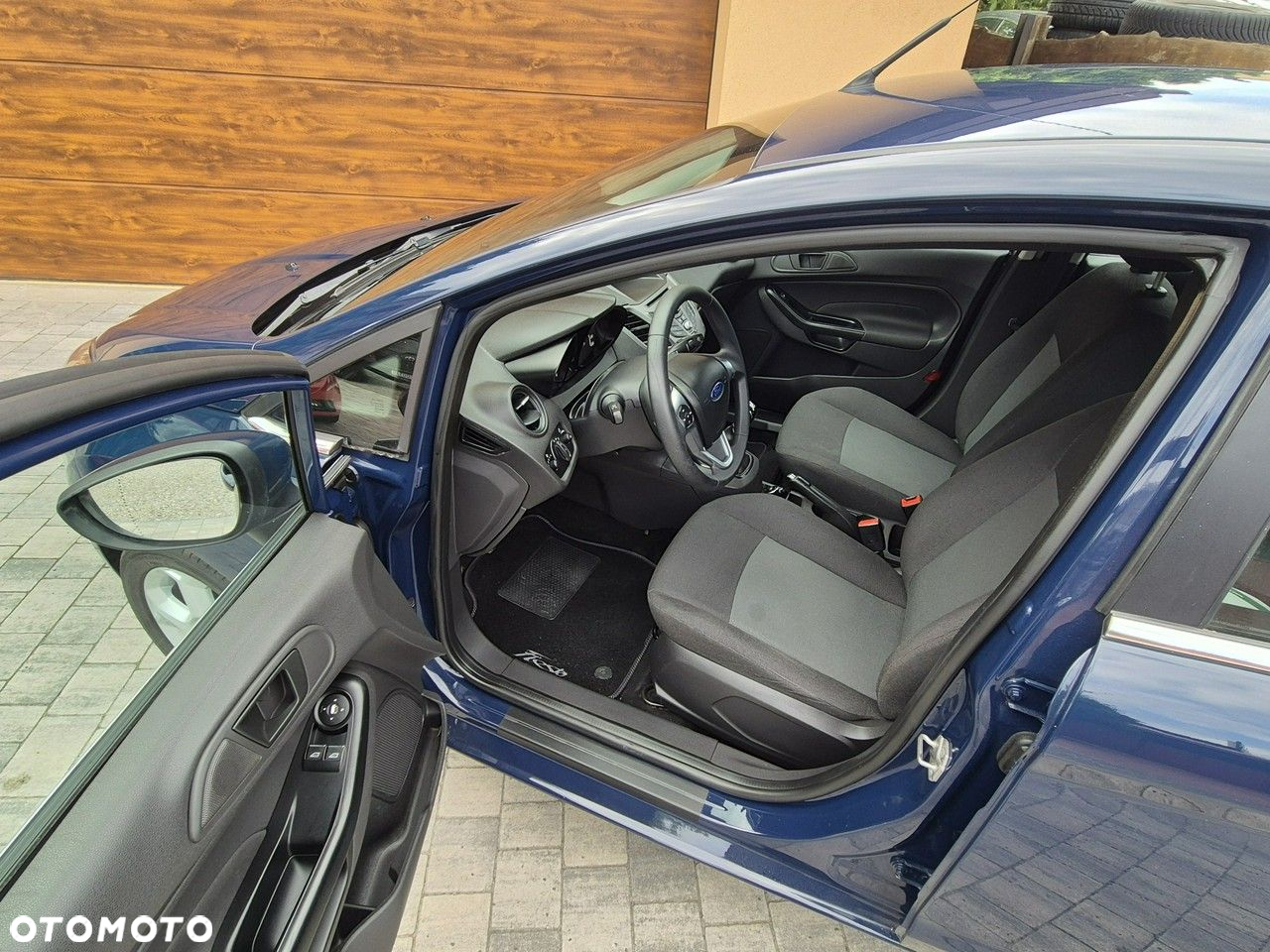 Ford Fiesta - 10