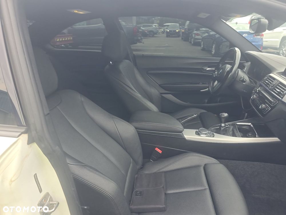 BMW Seria 2 M240i - 10