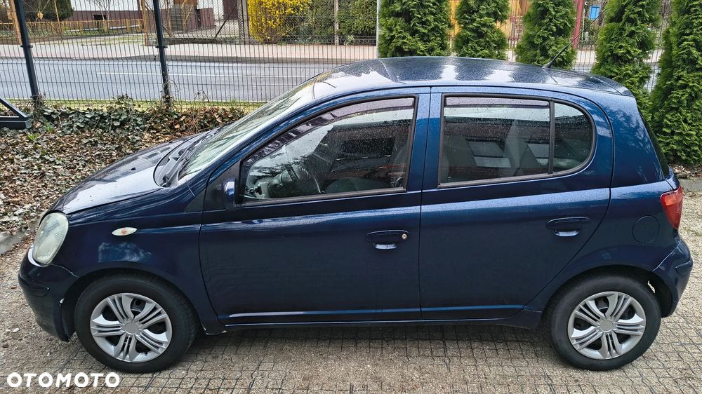 Toyota Yaris - 1