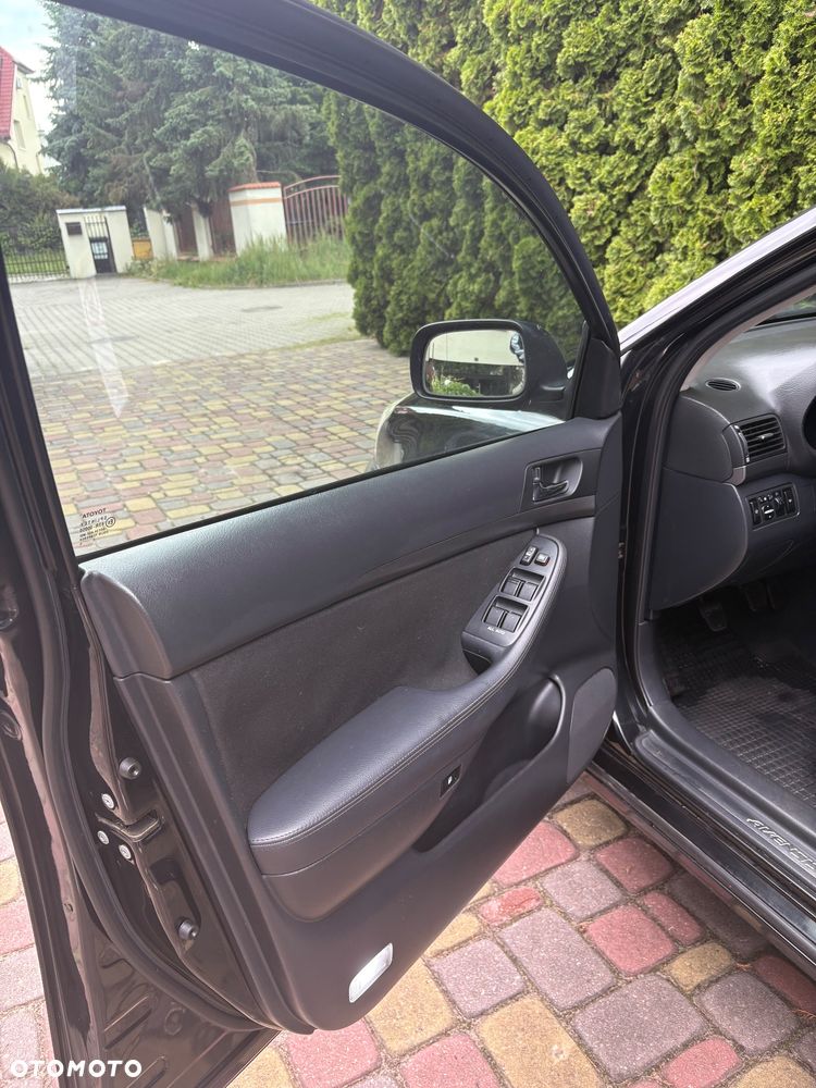 Toyota Avensis 1.8 VVT-i Terra - 6