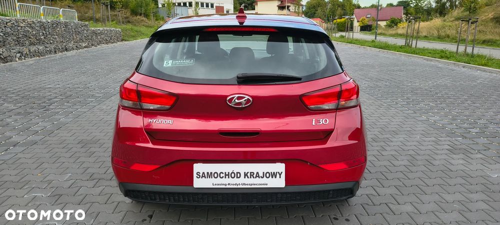 Hyundai i30 1.5 DPI Classic + - 10