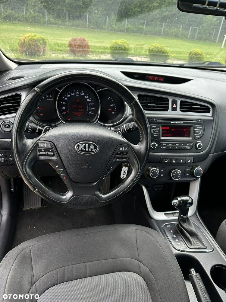 Kia Ceed - 12