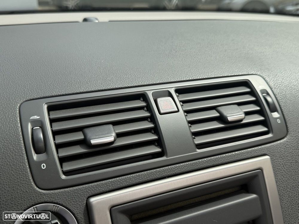 Volvo C70 2.0 D Momentum - 43