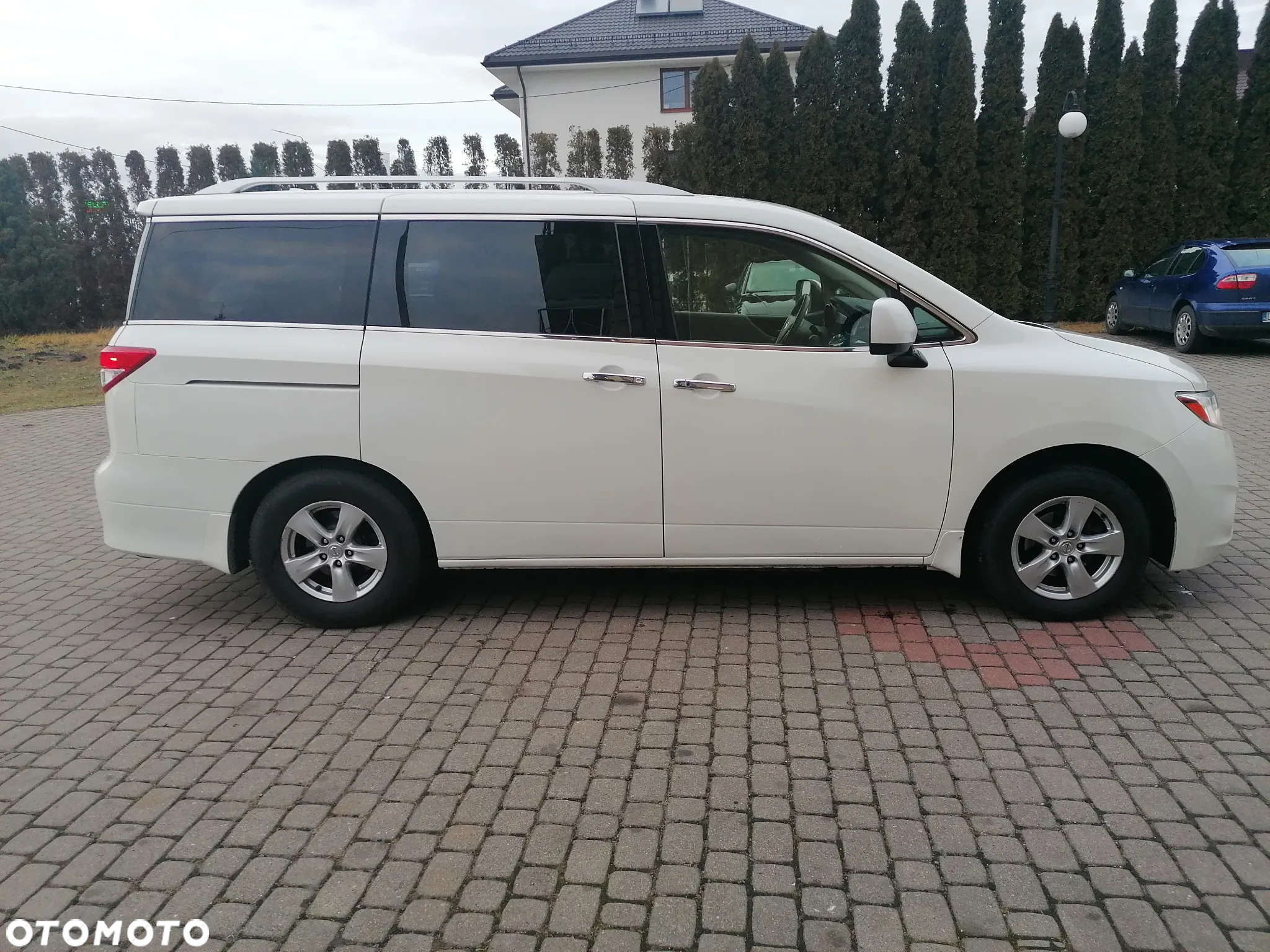 Nissan Quest - 5