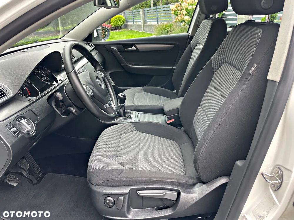 Volkswagen Passat Variant 2.0 TDI BlueMotion Technology Comfortline - 22
