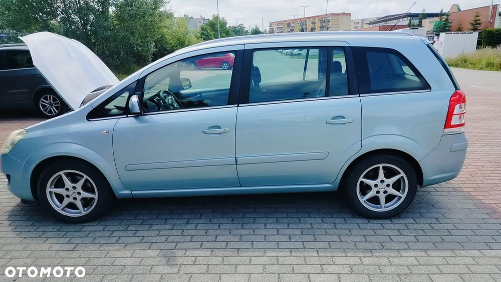 Opel Zafira 1.6 Cosmo - 4