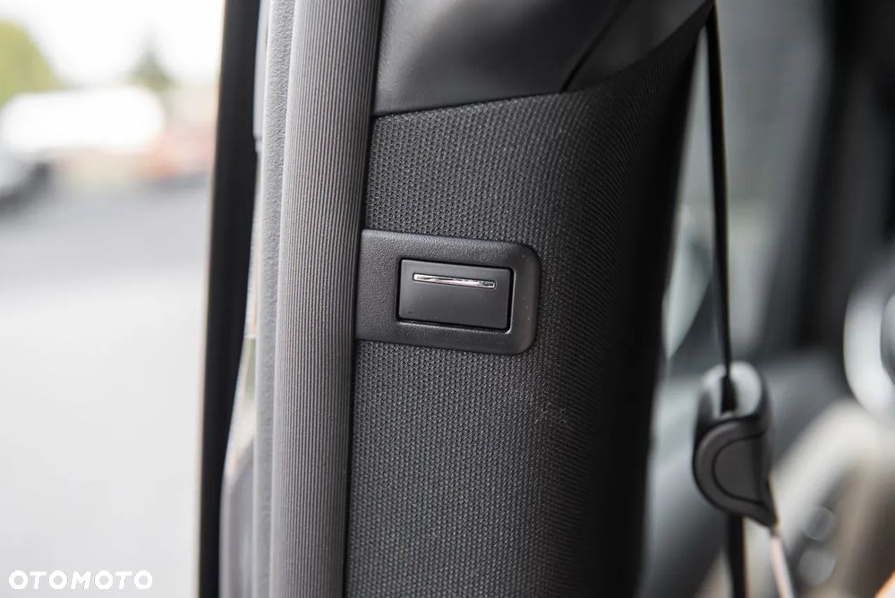 Mercedes-Benz Klasa V 300 d 4-Matic Avantgarde 9G-Tronic (ekstra d³) - 35