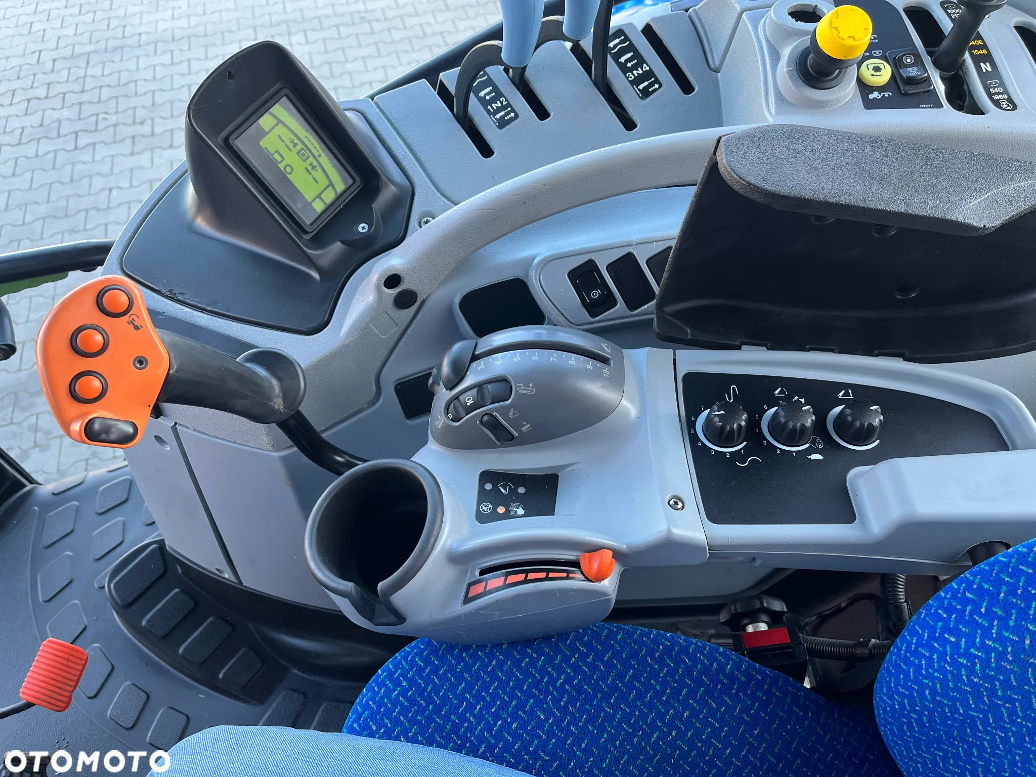 New Holland T 6080 - 16