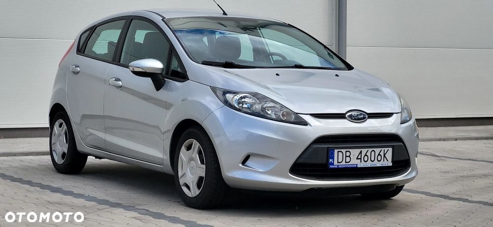 Ford Fiesta 1.25 Ambiente - 2