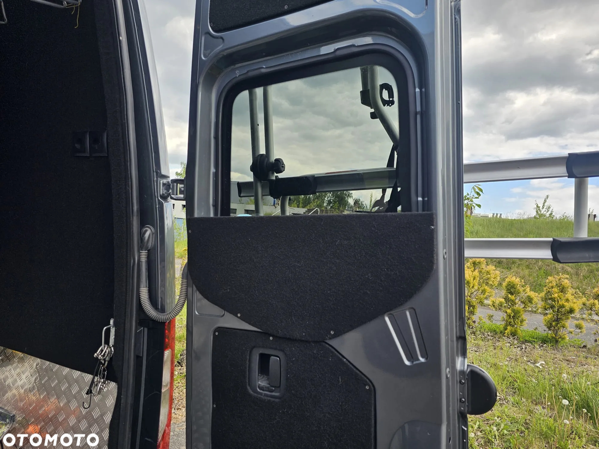 Mercedes-Benz SPRINTER - 32