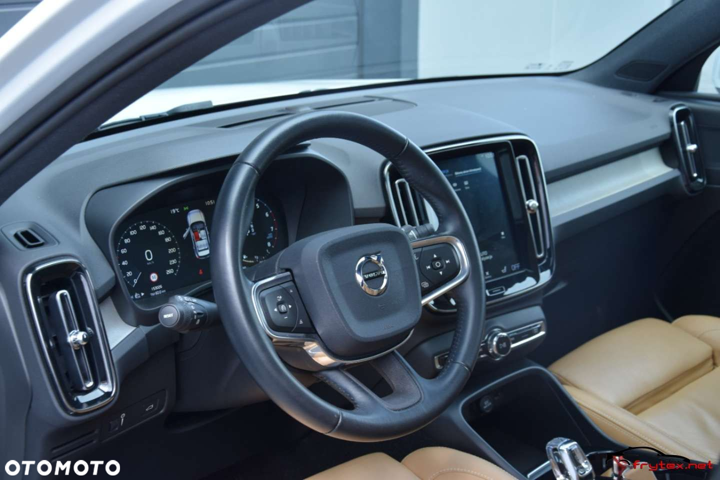 Volvo XC 40 - 18