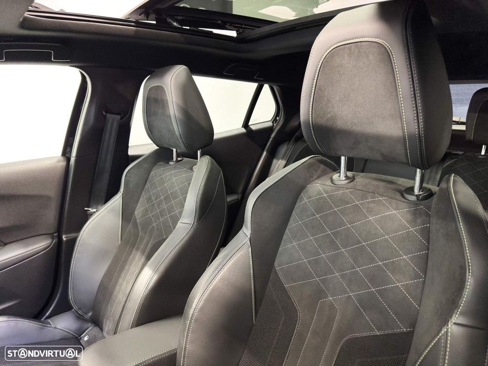 Peugeot 2008 1.2 PureTech GT Pack EAT8 - 12