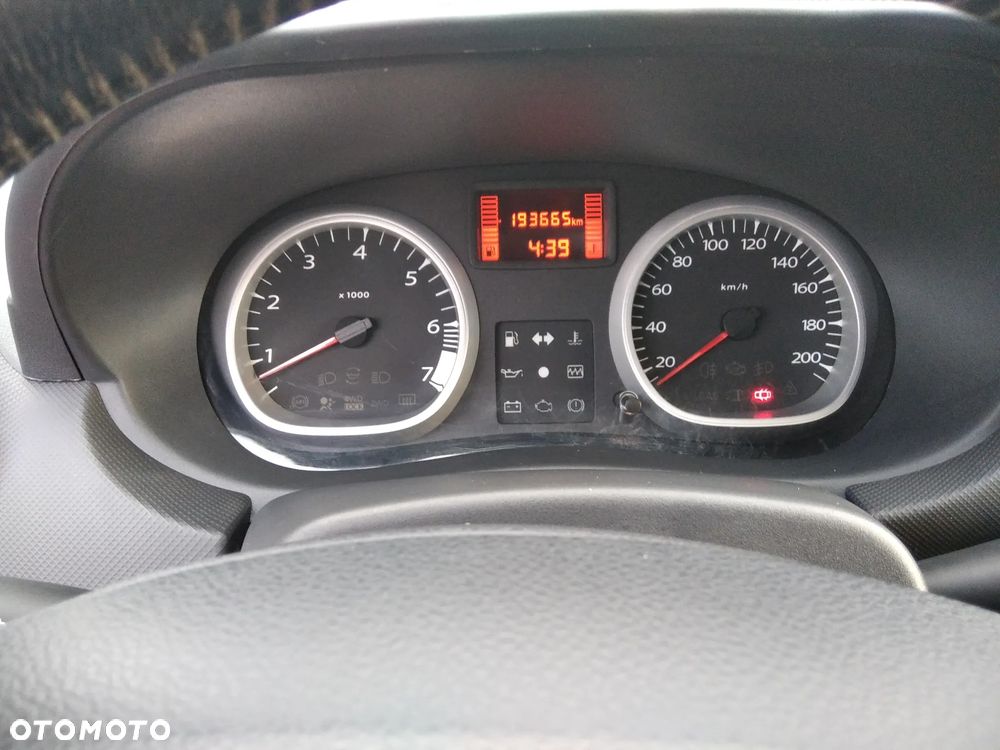 Dacia Duster 1.6 Laureate 4x4 - 15