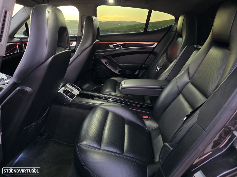 Porsche Panamera - 11