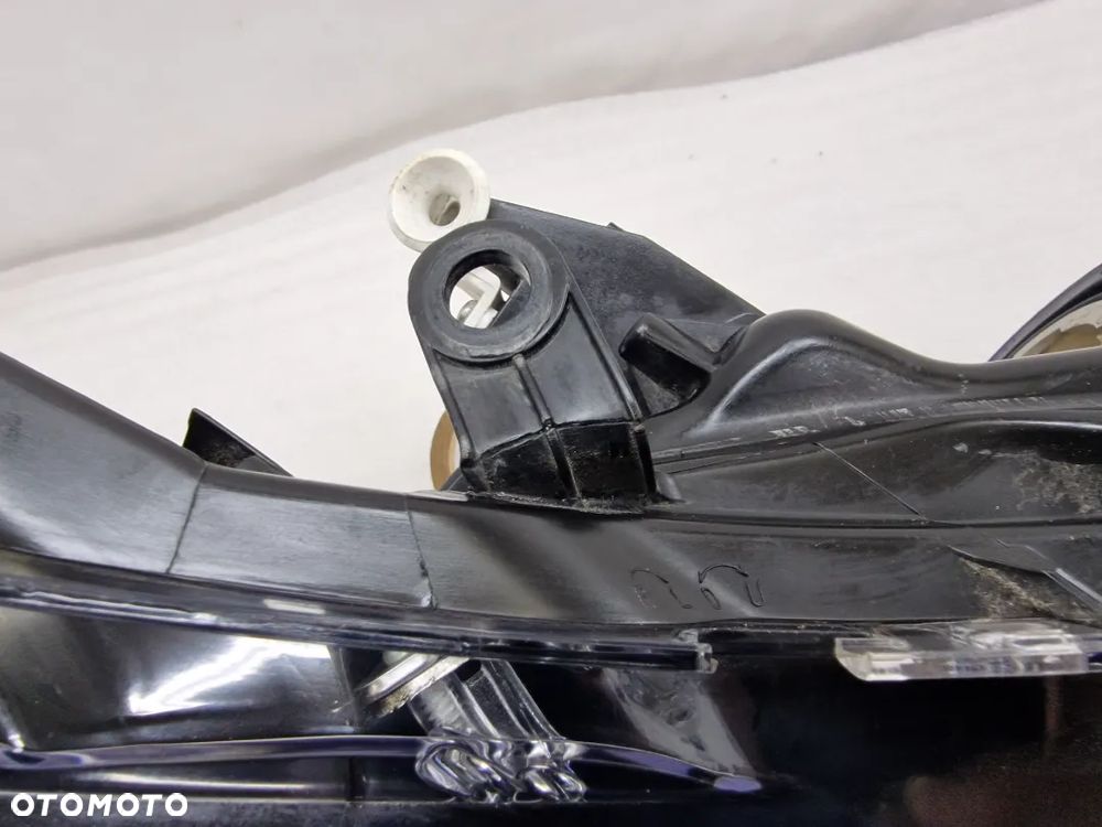 TOYOTA COROLLA E16 13- PRAWA LAMPA LED PRZEDNIA PRZÓD , NR 81110-02E71-00 , NR AUKCJI LL208 - 8