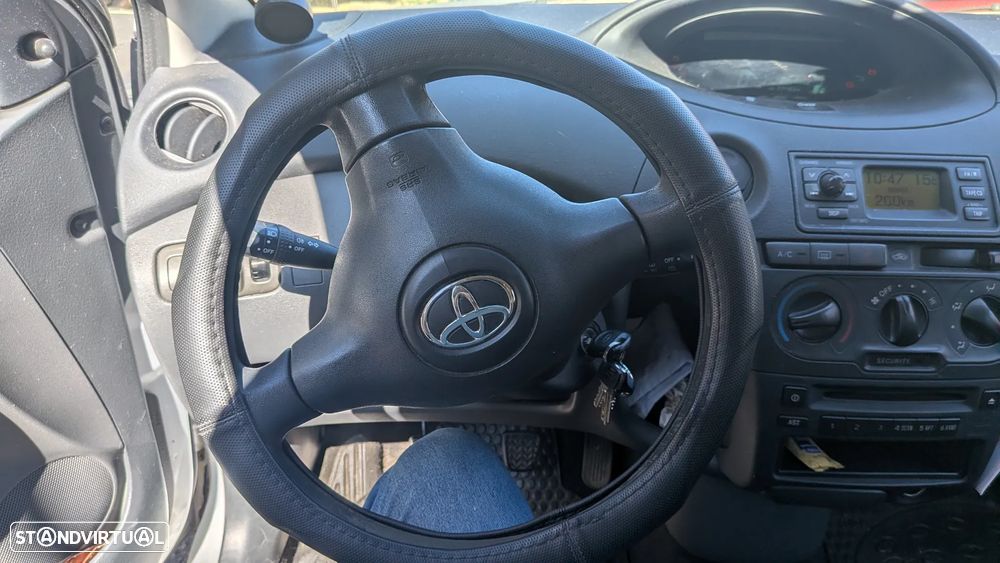 Toyota Yaris 1.0 Sol AC - 3