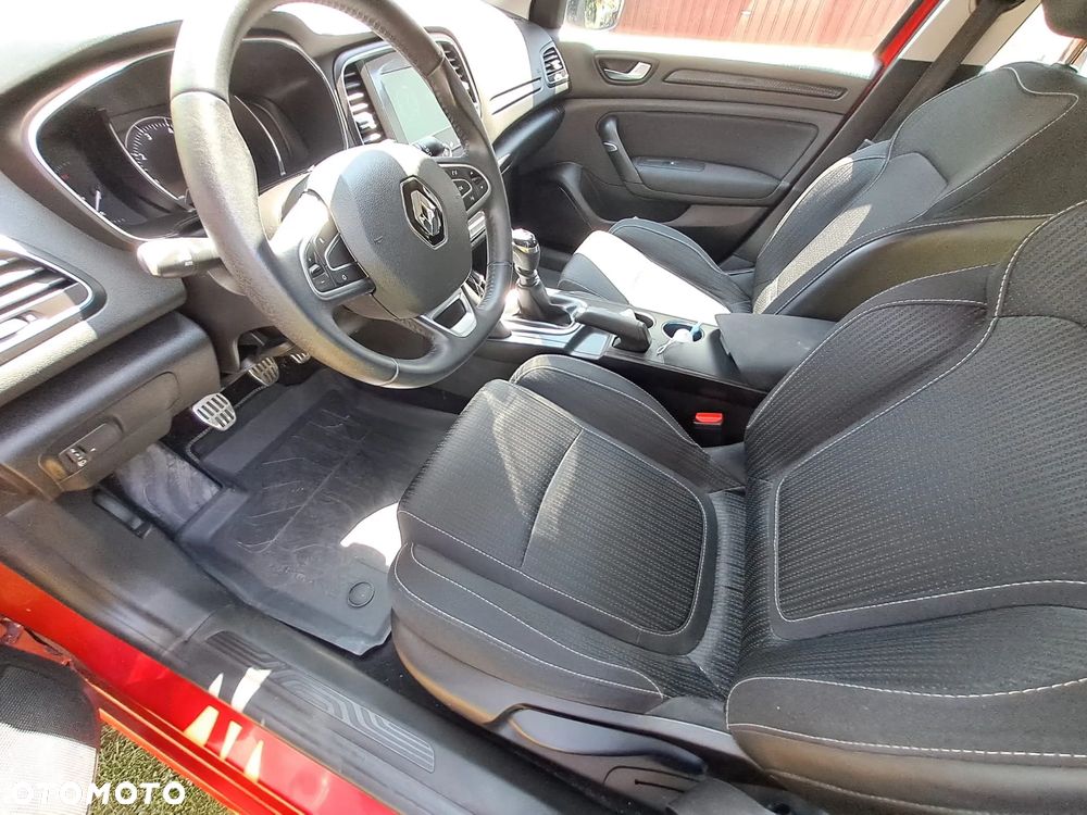 Renault Megane 1.6 SCe Limited - 16
