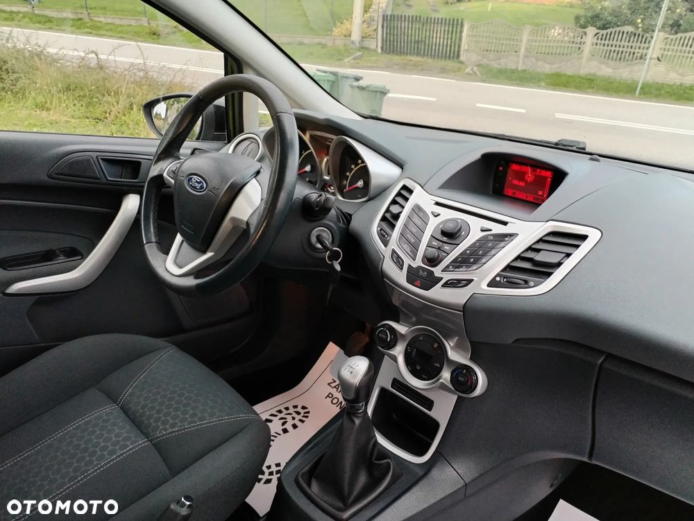 Ford Fiesta - 15