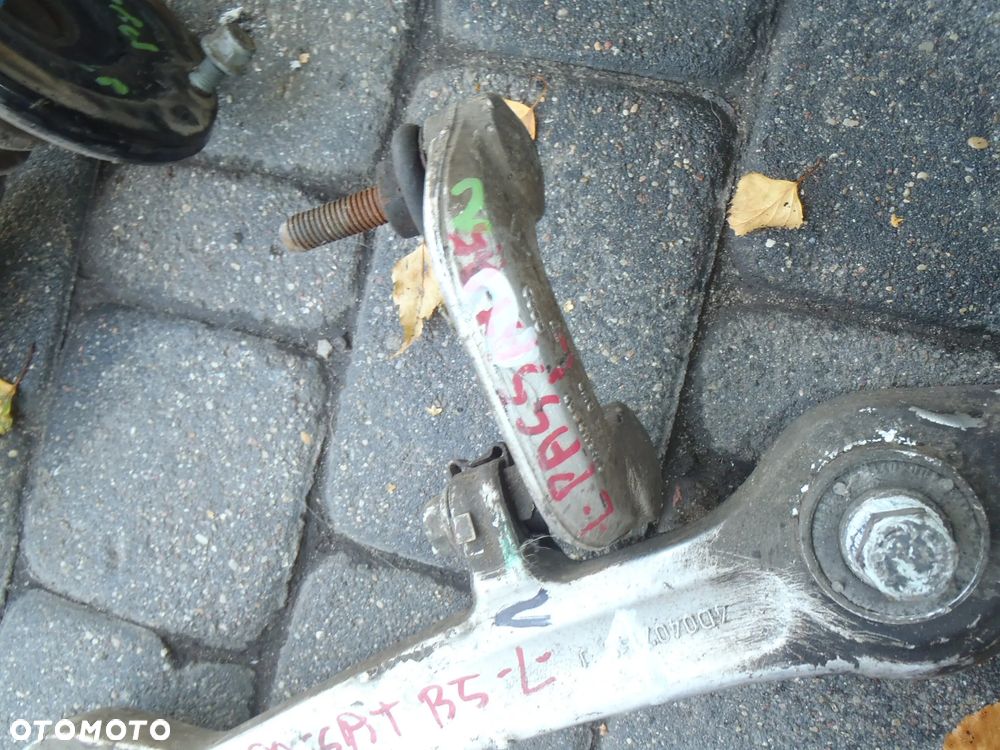 amortyzator sprężyna AUDI A4 B5 A6 C5 PASSAT B5 poduszka mocowanie wahacz kielich vw passat b5 przód oryginał wszystkie części do b5 - 20