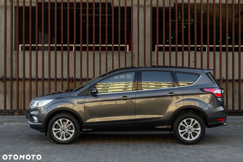 Ford Kuga - 11