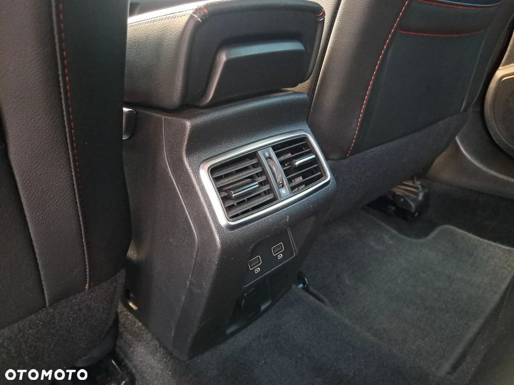 Renault Megane 1.3 TCe FAP R.S Line - 28