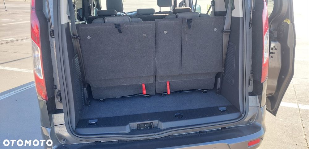 Ford Tourneo Connect Grand - 13