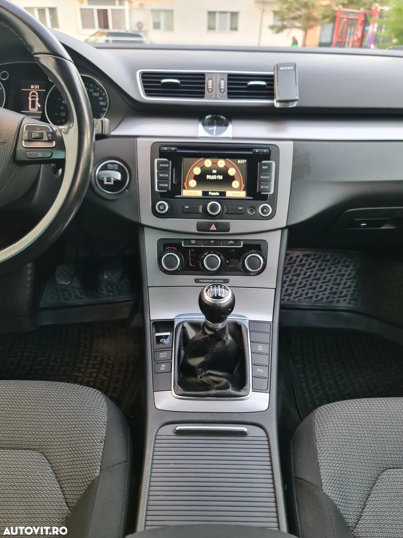 Volkswagen Passat 2.0 Blue TDI SCR Comfortline - 15