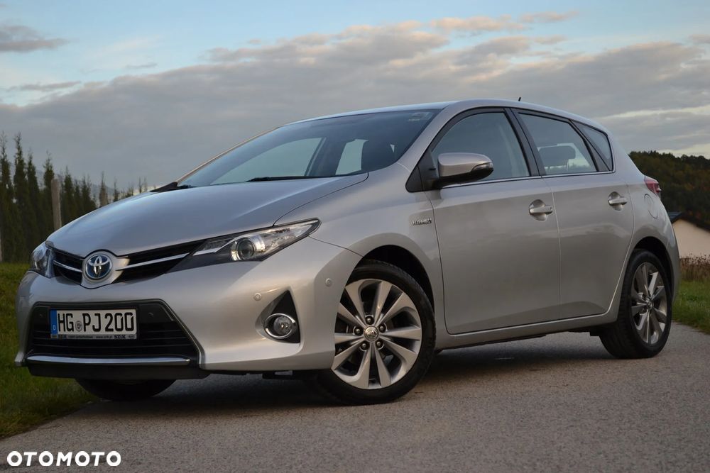 Toyota Auris 1.8 HSD Luna - 1