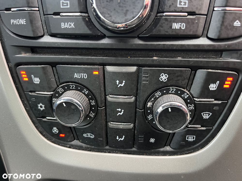 Opel Astra 1.6 Turbo 150 Jahre - 31