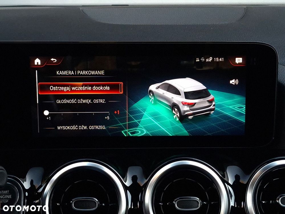 Mercedes-Benz GLA - 36