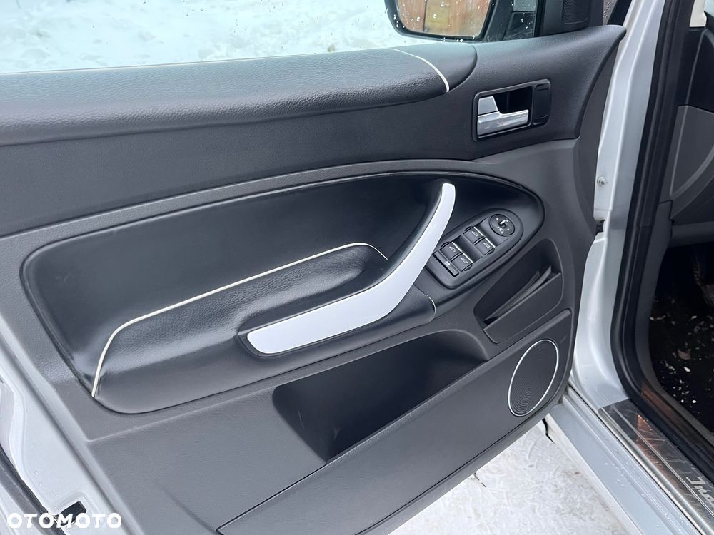 Ford Kuga 2.0 TDCi 4x4 Individual - 14