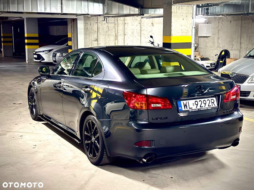 Lexus IS 250 Prestige - 4