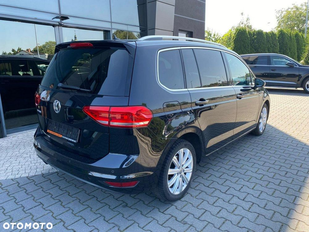 Volkswagen Touran - 4