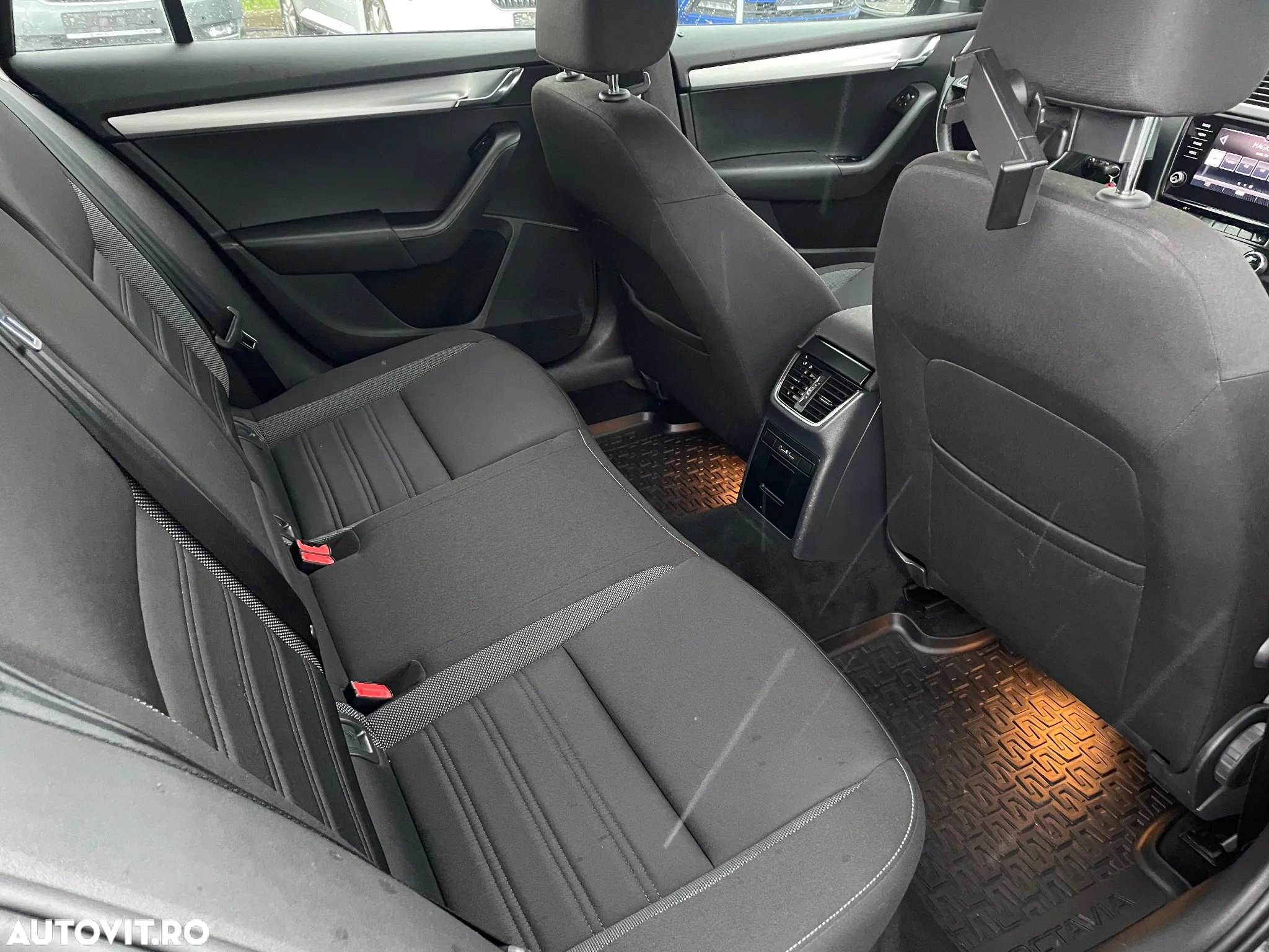 Skoda Octavia Combi Diesel 1.6 TDI Style - 21