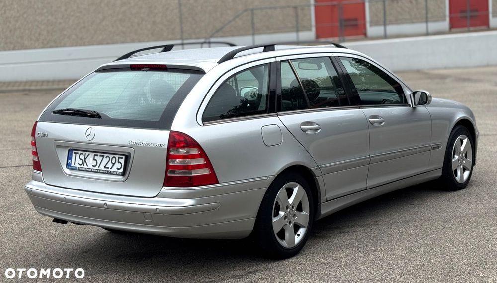 Mercedes-Benz Klasa C 180 T Kompressor Elegance - 4