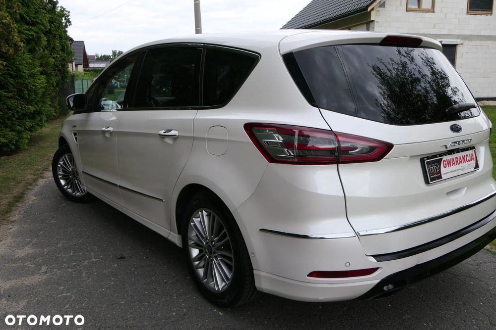 Ford S-Max - 11