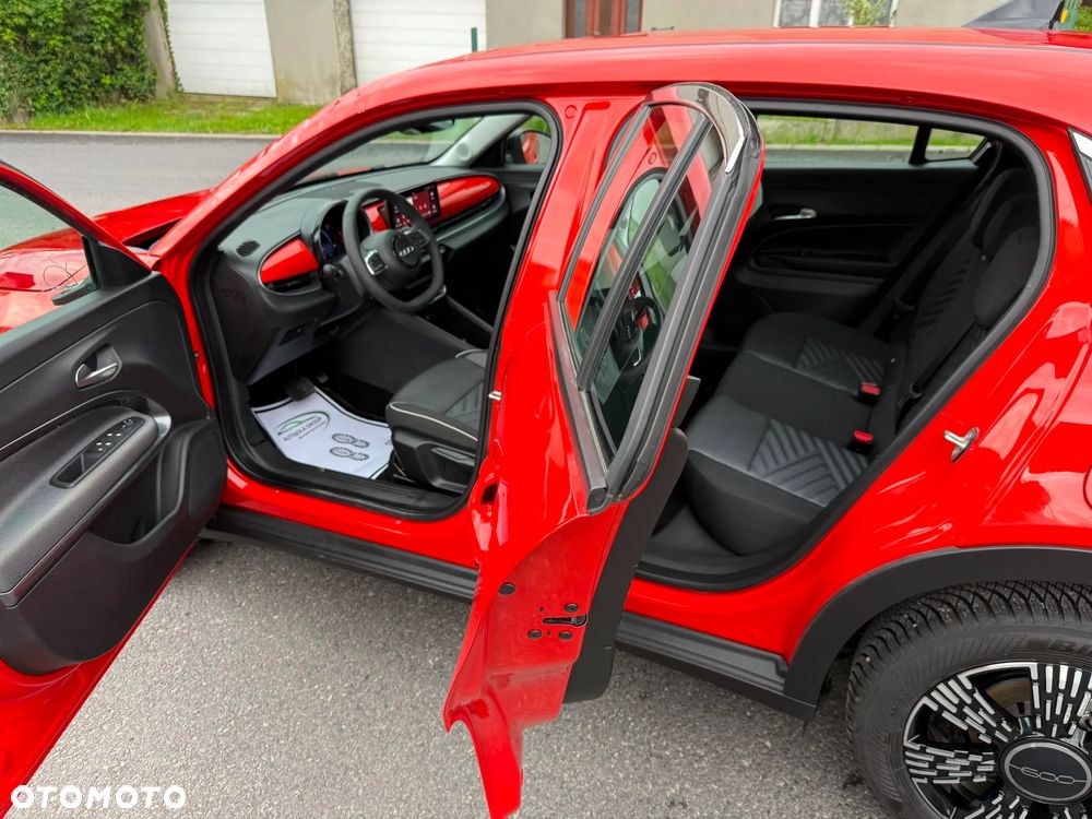 Fiat 600 HYBRID 125 Jahre Edition - 11