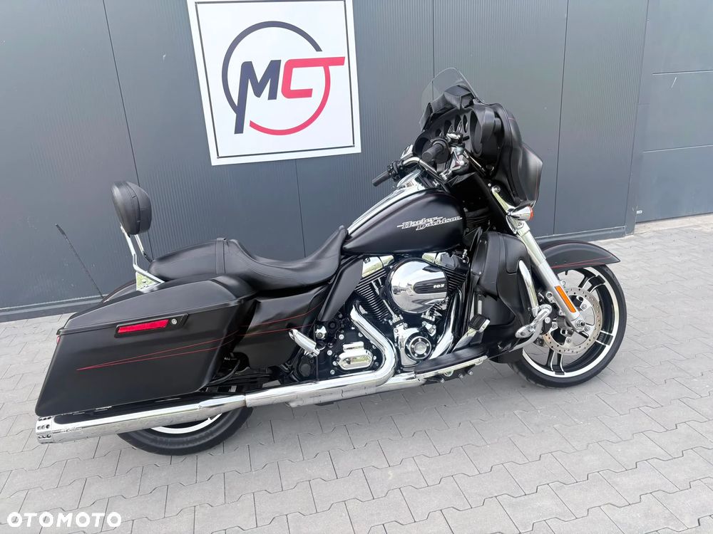 Harley-Davidson Touring Street Glide - 3