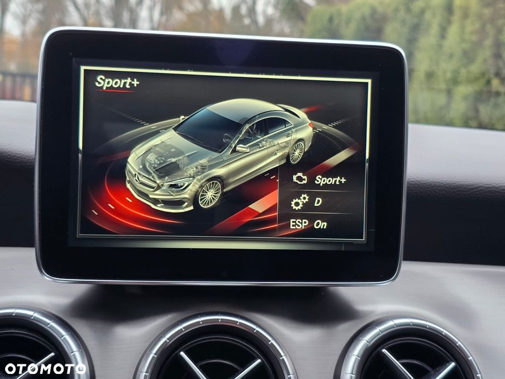 Mercedes-Benz CLA 45 AMG 4-Matic - 26