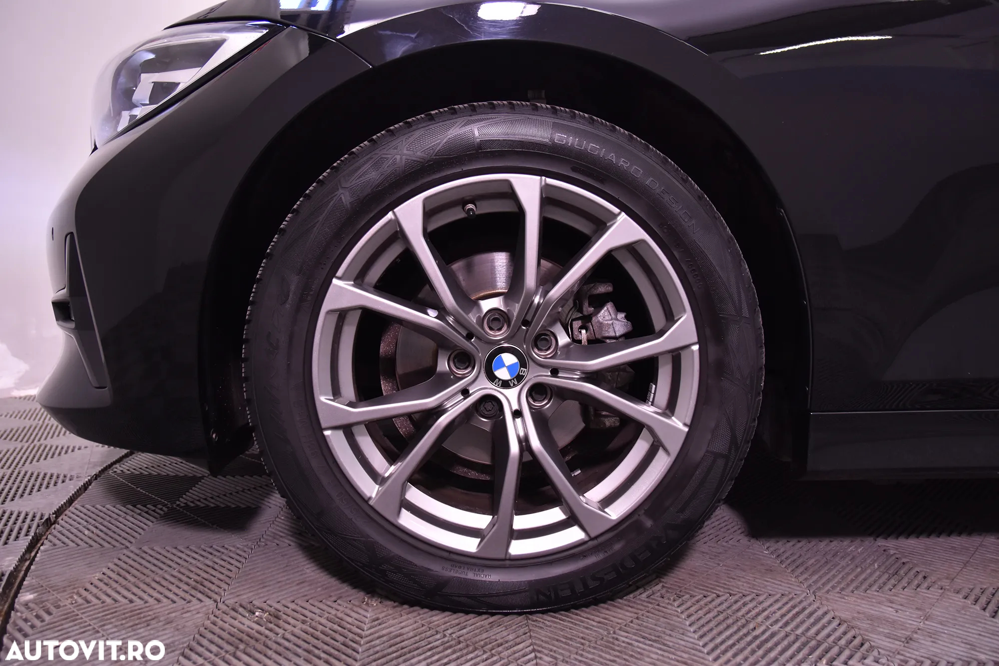 BMW Seria 3 318i Touring Aut. - 13