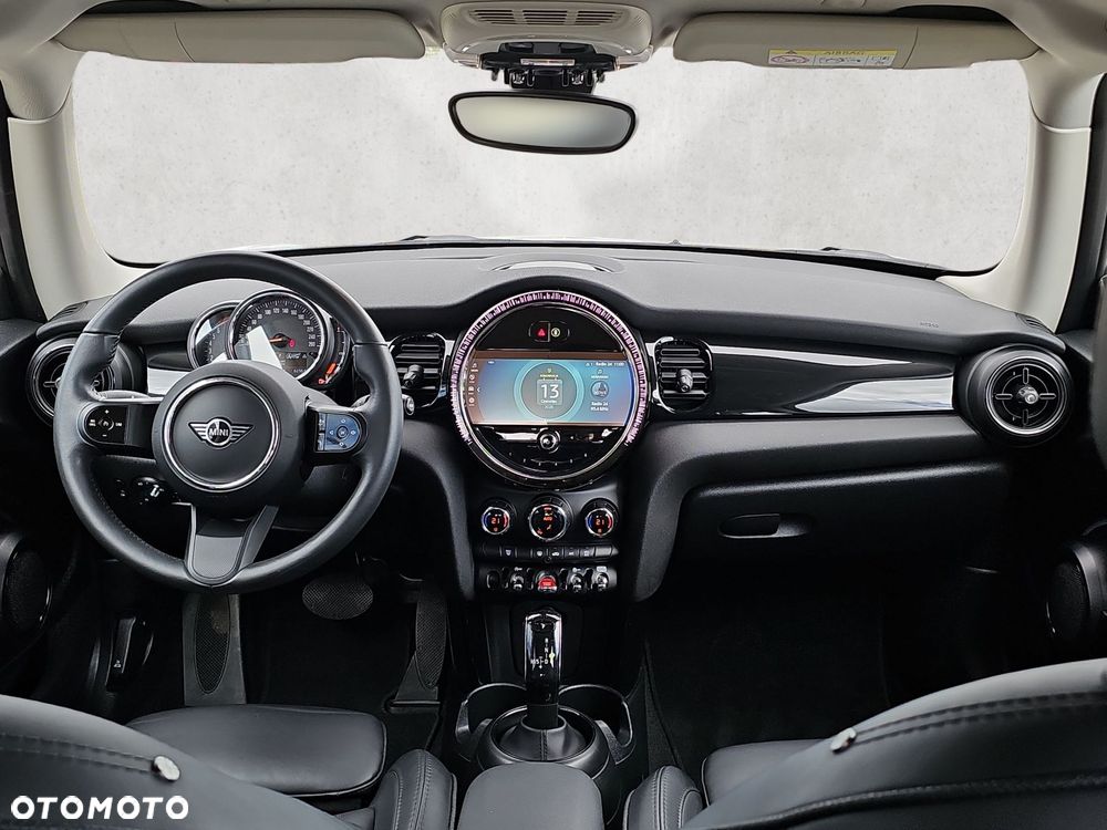 MINI Cooper Standard - 24
