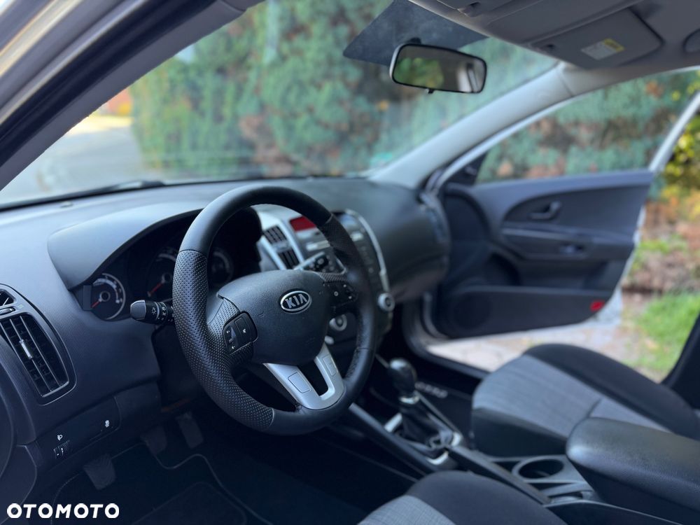 Kia Ceed - 8