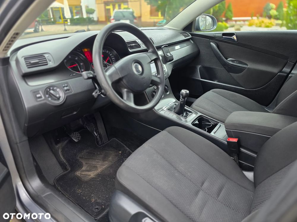 Volkswagen Passat 1.9 TDI Comfortline - 7